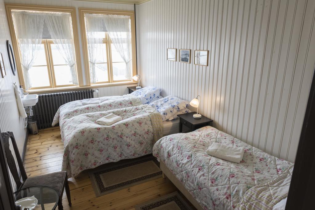 Einarshusid Guesthouse Bolungarvík Pokój zdjęcie